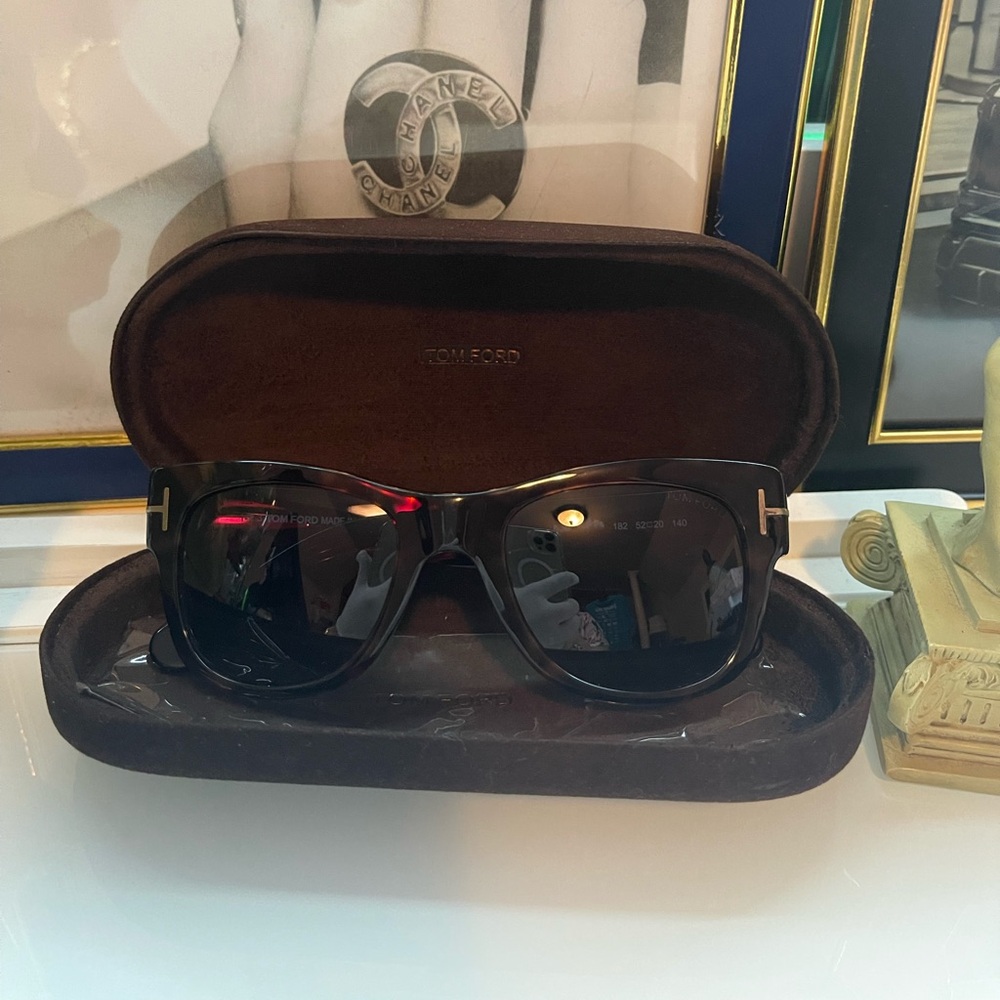 Authentic Tom Ford unisex sunglasses 🤎🤎